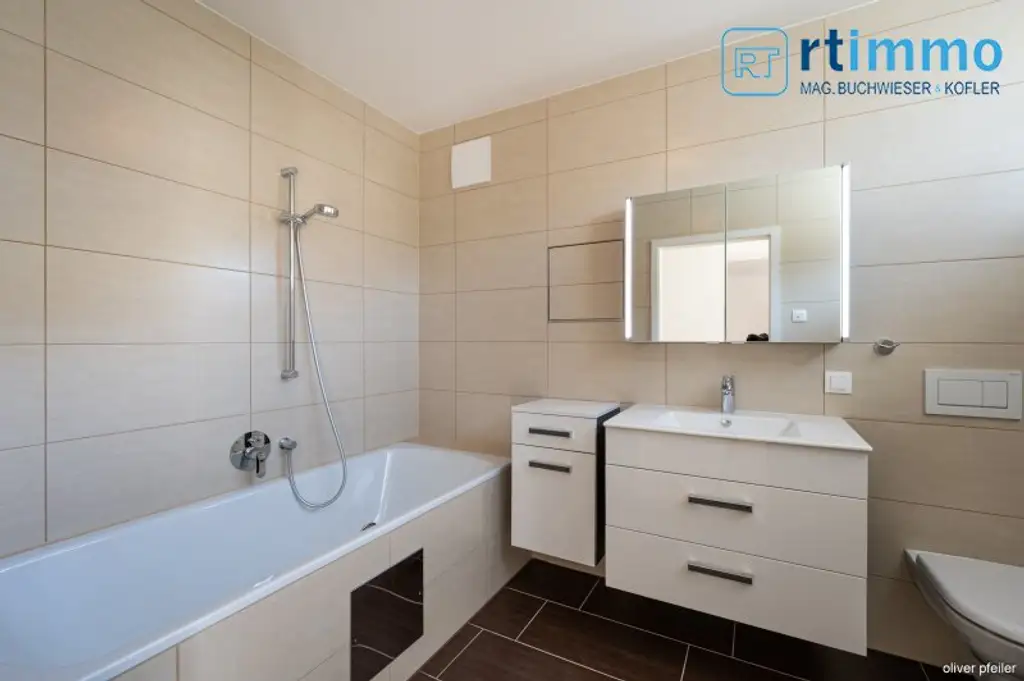 DONAUBLICK: EXKLUSIVER TERRASSENTRAUM MIT OST-WEST-AUSRICHTUNG IN DER KUCHELAU