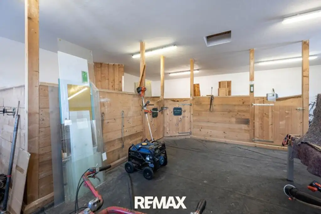 "Landwirtschaft mit Tischlerei in St. Johann im Pongau"