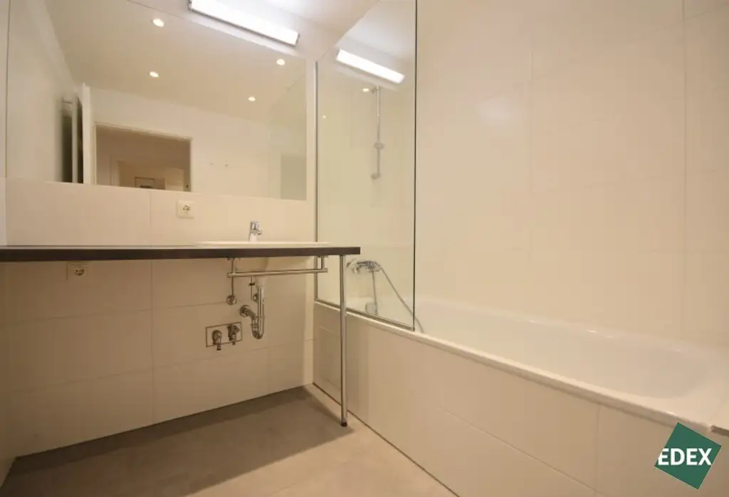 Moderne 2-Zimmer-Neubauwohnung mit Balkon in Ruhelage