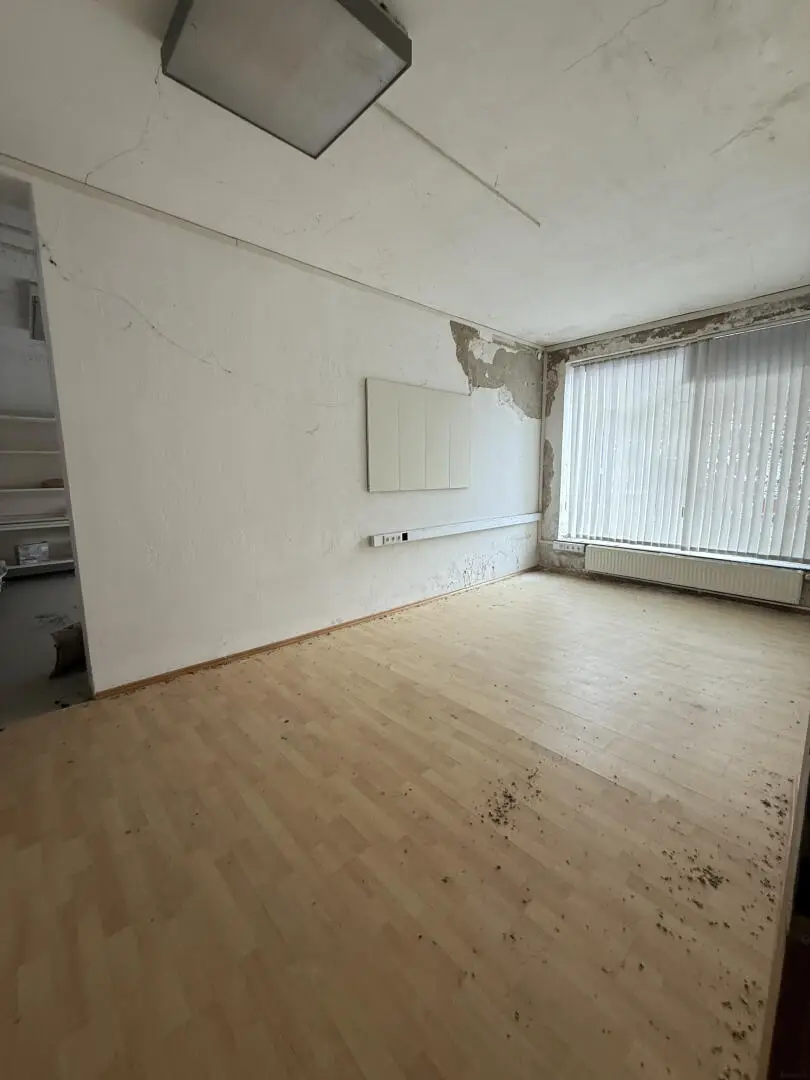 20251114_095844108_iOS