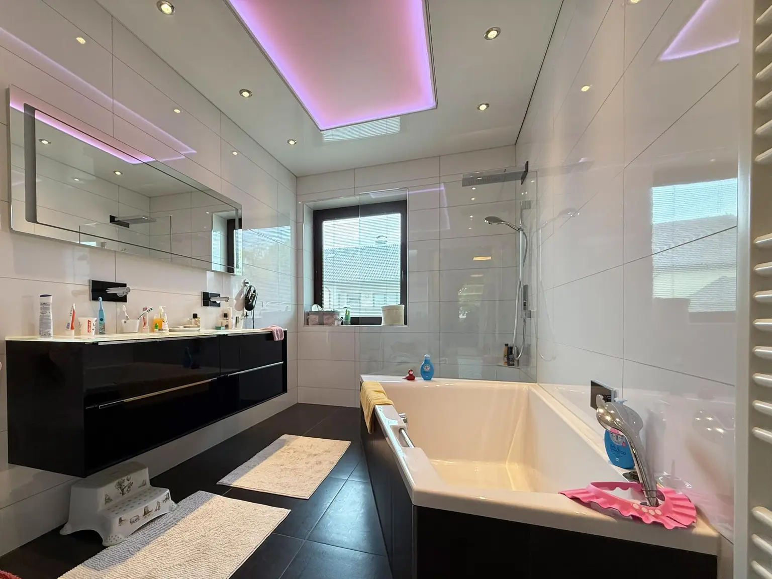 Mondänes Einfamilienhaus inmitten von Pöchlarn - Pool, Garten & Wellness inklusive!