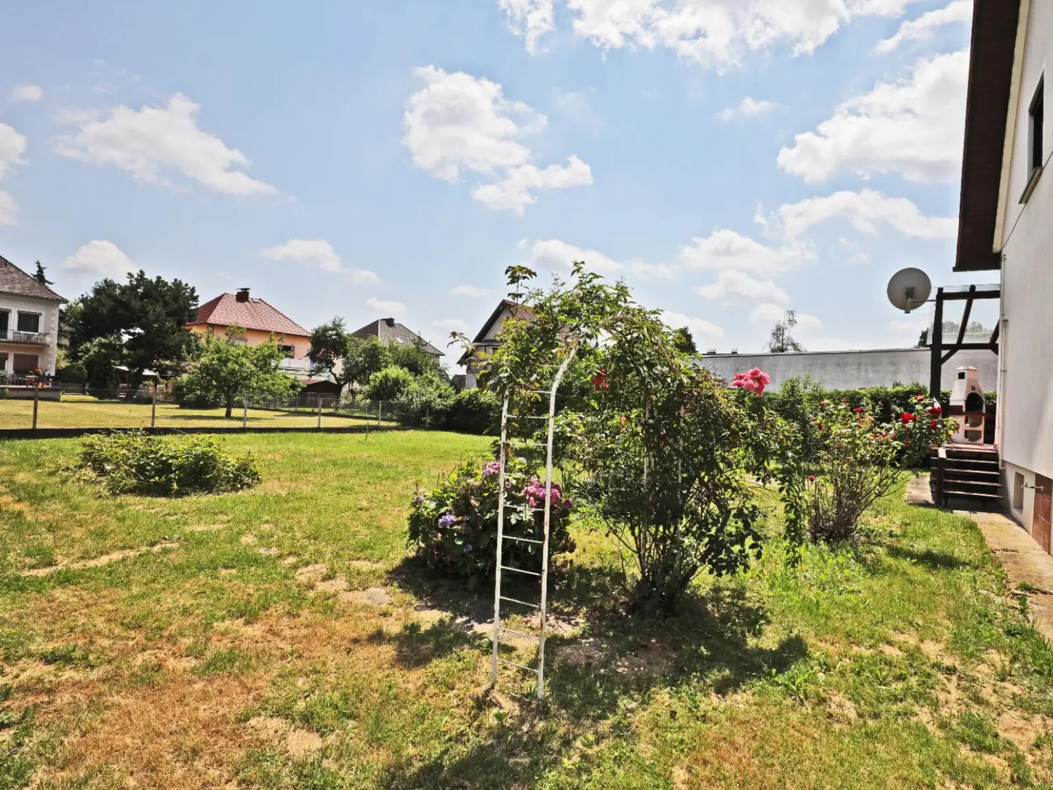 Haus auf Mietkaufvariante - Schönes ebenes Grundstück - 135m2 Wfl. - Vollkeller mit Garage - große Terrasse