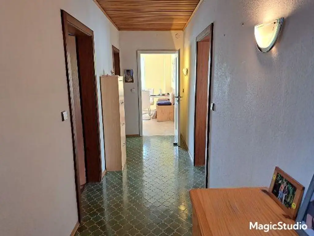 Sanierungsbedürftiges Einfamilienhaus in ruhiger Lage