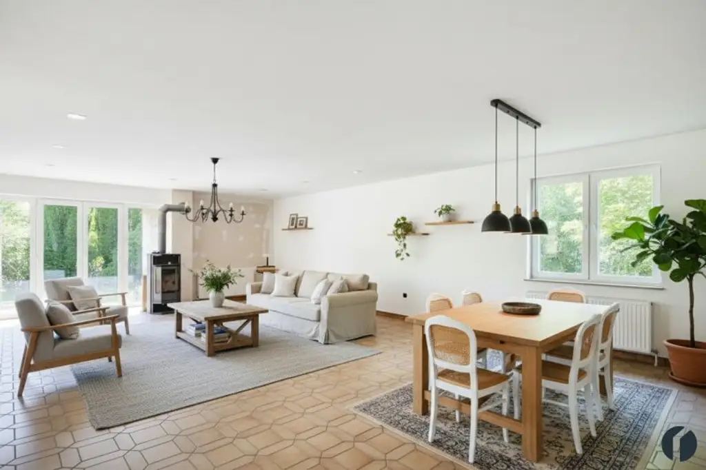Einfamilienhaus mit Sanierungsbedarf in ruhiger Lage