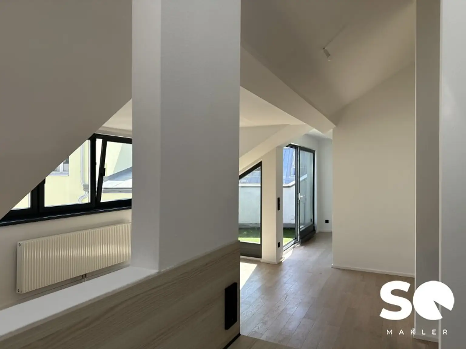 #SQ - DG / LOFT - STILVOLLES WOHNEN MIT SONNIGER TERRASSE BEIM AUGARTEN (GAUßPLATZ) & NÄHE DONAUKANAL (U4)