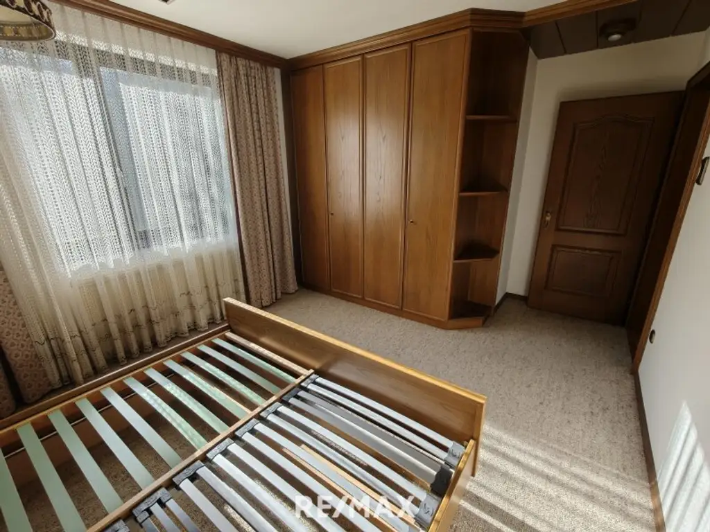 ca. 160m² NFL | Einfamilienhaus im Grünen | große Garage & Keller | Renovierungsbedarf