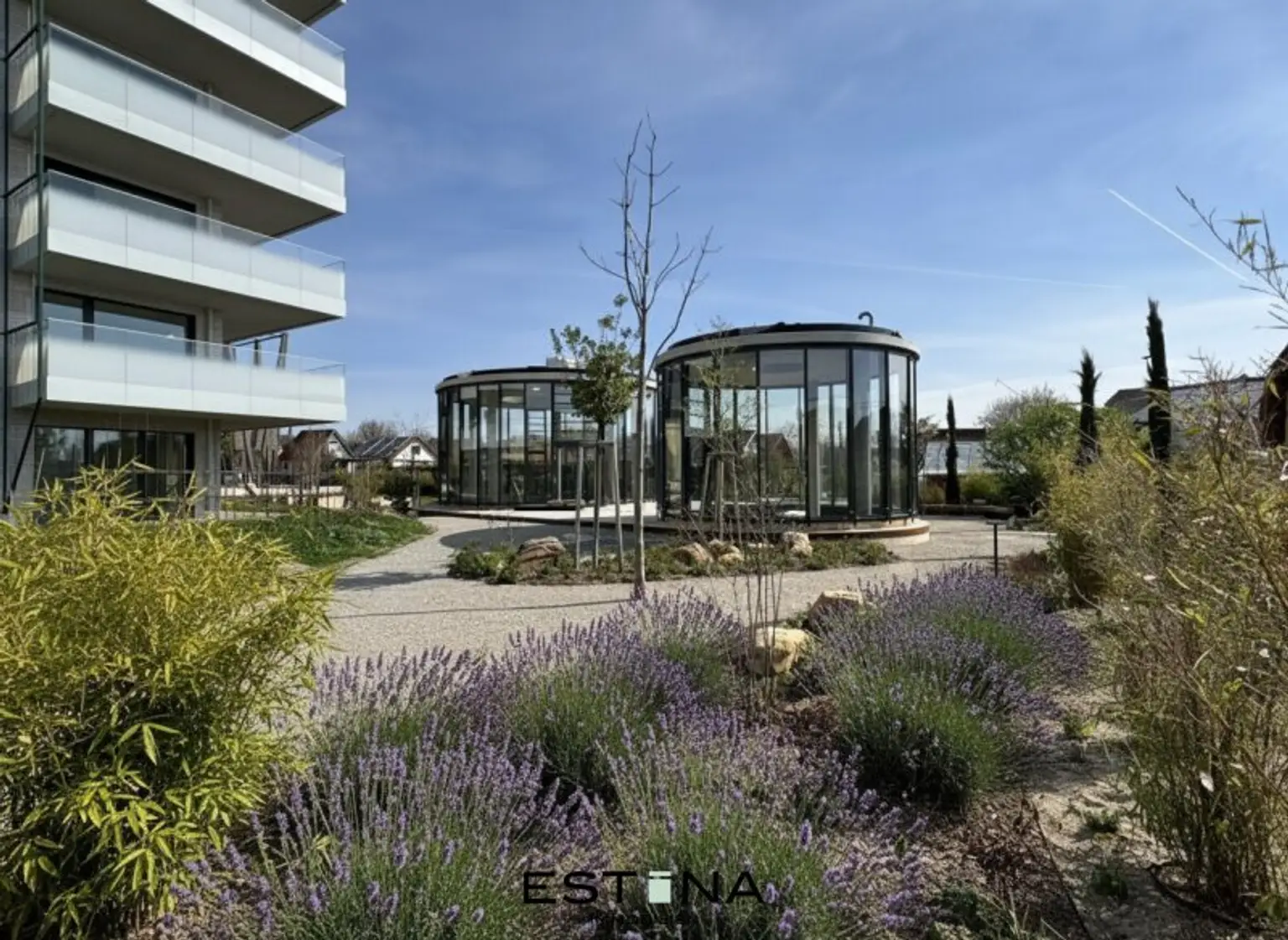 reLAX151 - Entspannt Wohnen umgeben von blühenden Gärten