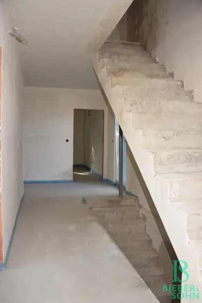 Großzügiges, sonniges Einfamilienhaus mit 80m² Dachterrasse