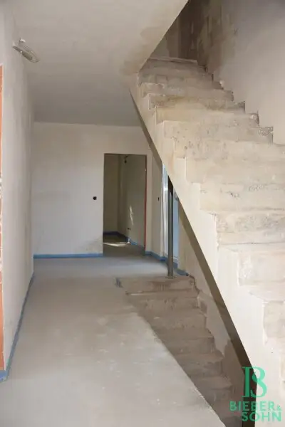 Großzügiges, sonniges Einfamilienhaus mit 80m² Dachterrasse