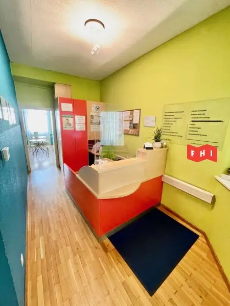 Gepflegtes 4 Zimmer Altbau-Büro-Praxis Nähe Wattgasse/Hernalser Hauptstraße