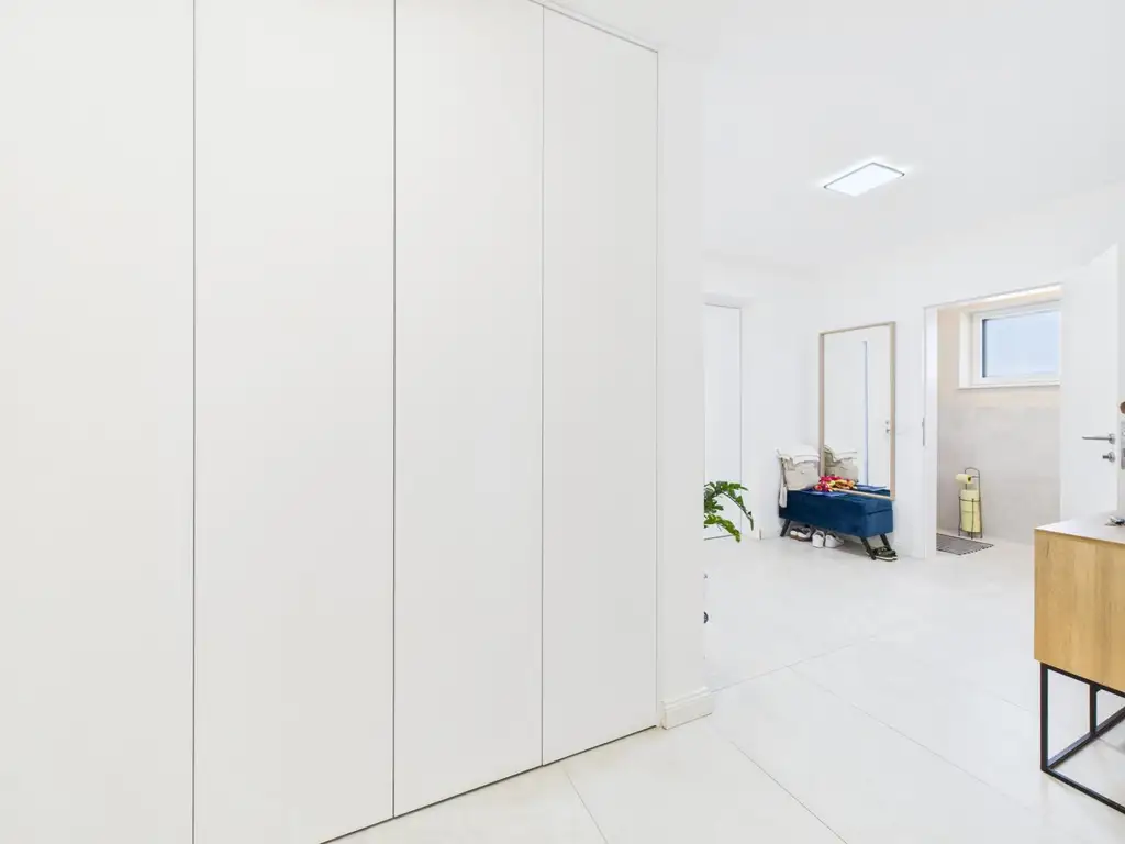 Exklusives Neubauhaus in Marchtrenk – stilvolles Wohnen mit modernster Technik & traumhaftem Garten samt Wellnessbereich