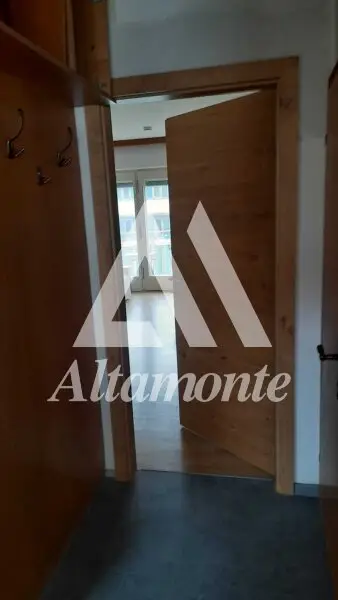 Helle 3-Zimmer-Wohnung im 3. Liftstock mit schöner Loggia - Nähe Augarten & Jakominiplatz, 8010 Graz