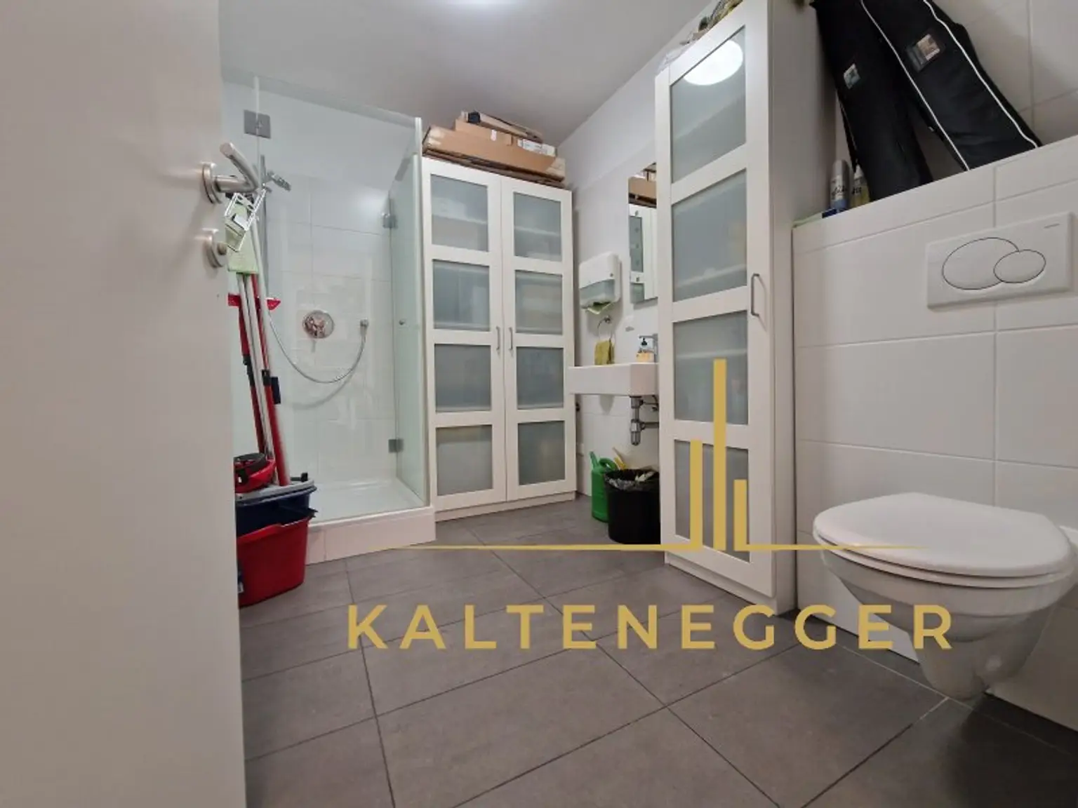 Bad inklusive Dusche + WC ca. 6,17 m²