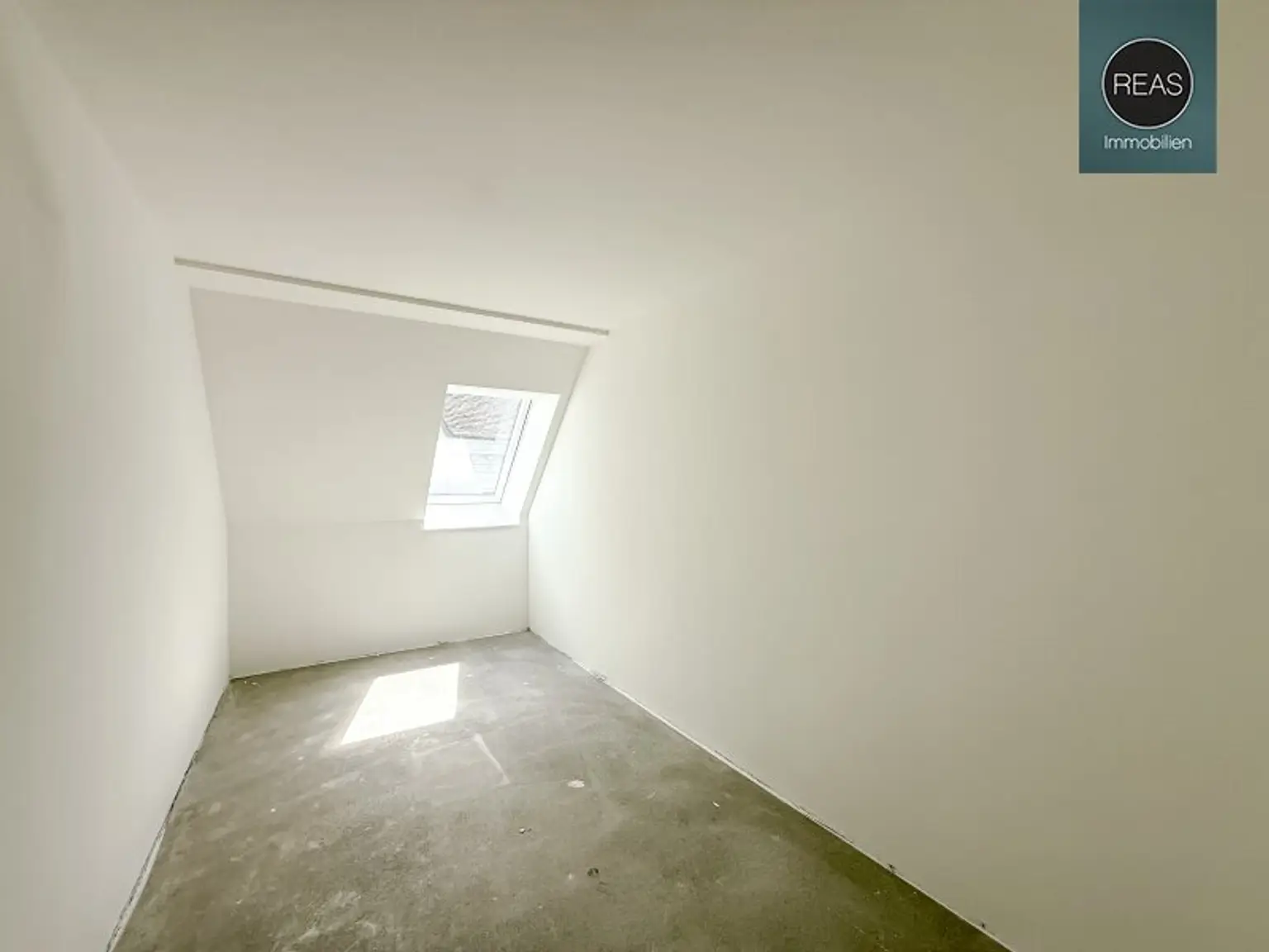 Erstbezug: Atemberaubendes Dachgeschoss - Maisonette - Apartment (klimatisiert) mit 3 Terrassen und hochwertiger Ausstattung im trendigen Ottakring!