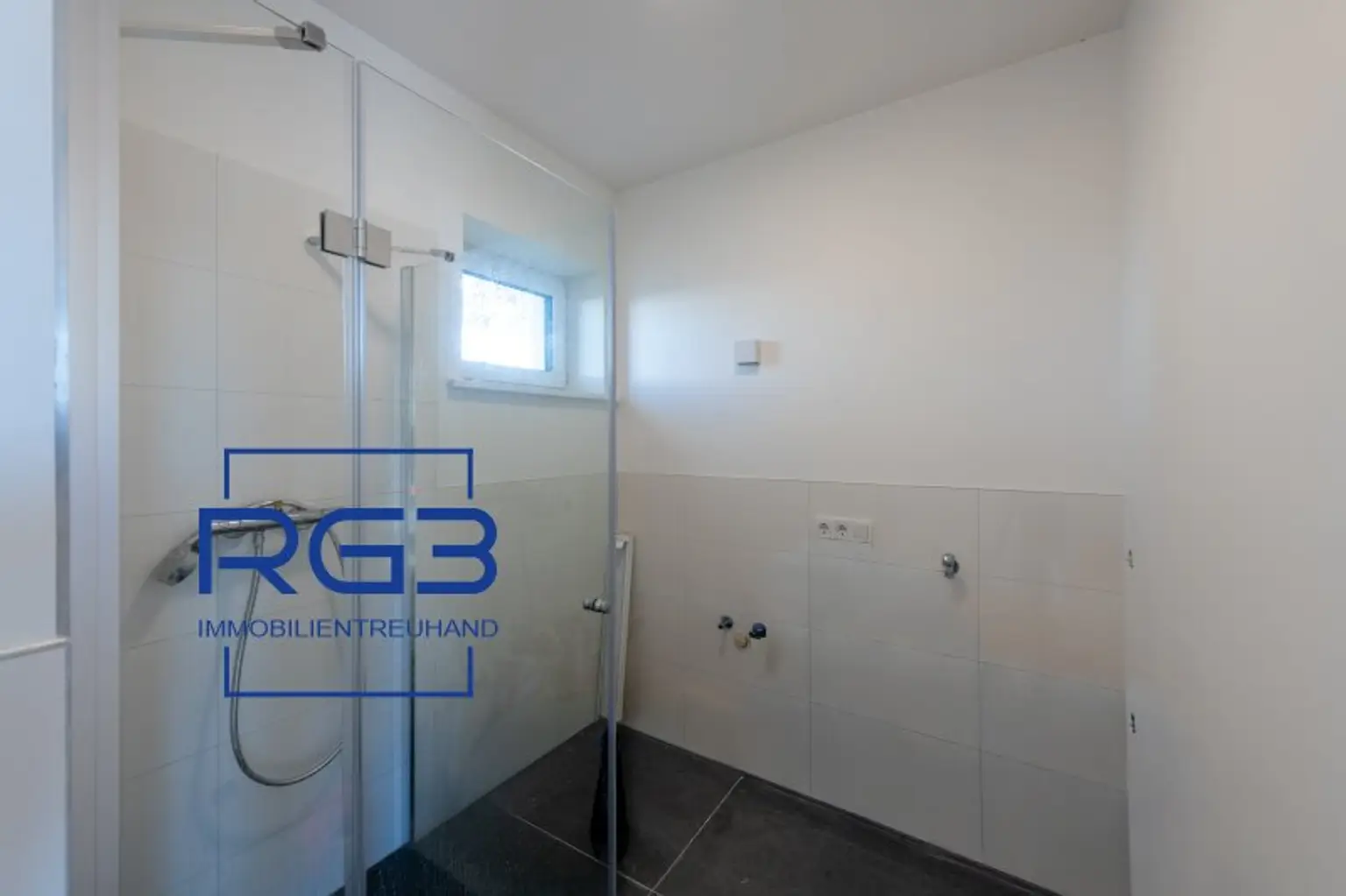 Großes Einfamilienhaus mit großem Garten # Provisionsfrei