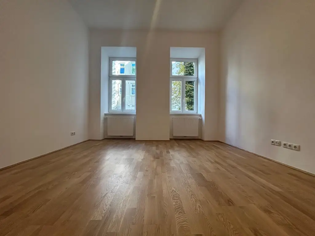 ERSTBEZUG! SANIERTE MIETWOHNUNG NÄHE QUELLENPLATZ!