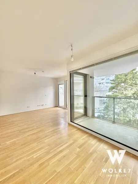 Wunderschöne 2 Zimmer mit 2 Aussenflächen | Ruhig & hell | gut aufgeteilt | U1 Kagraner Platz