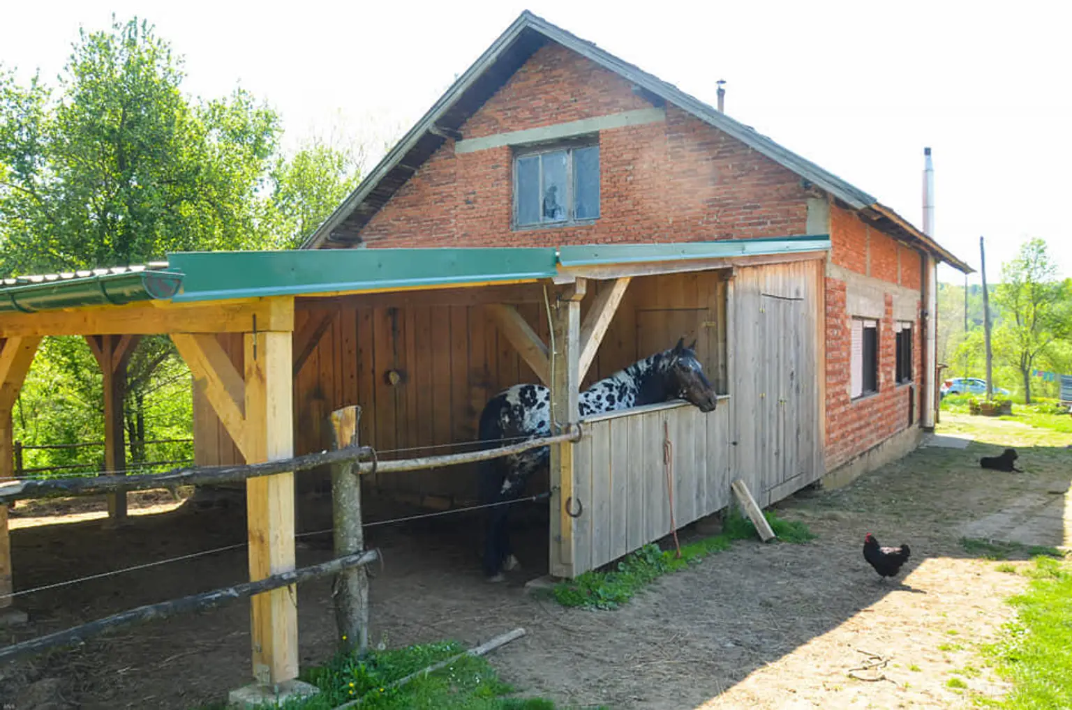 Zentral-Kroatien: Idyllischer Reiterhof im Öko-Dorf Blatusa in Aussichtslage