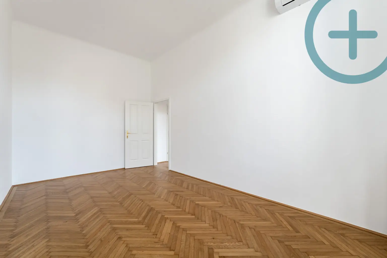 4 Zimmer Altbau Traum nahe Hauptbahnhof