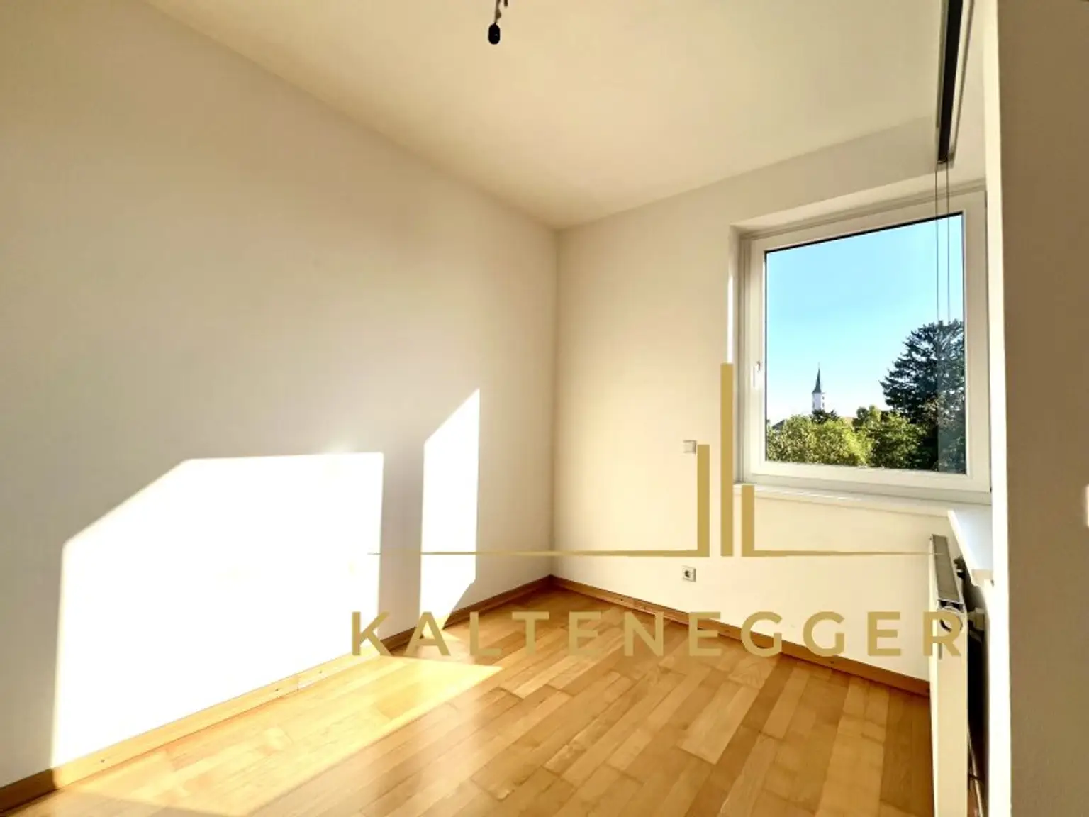Klosterneuburg 1-Zimmer-Wohnung mit Loggia und Garagenplatz