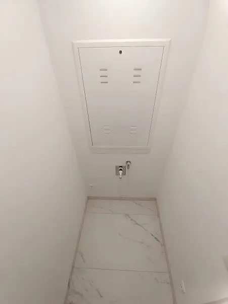 Moderne Dachgeschoss-Wohnung mit Freifläche in Bestlage! Nähe U4 Margaretengürtel & Pilgramgasse! Verfügbar ab 01.02.2026!