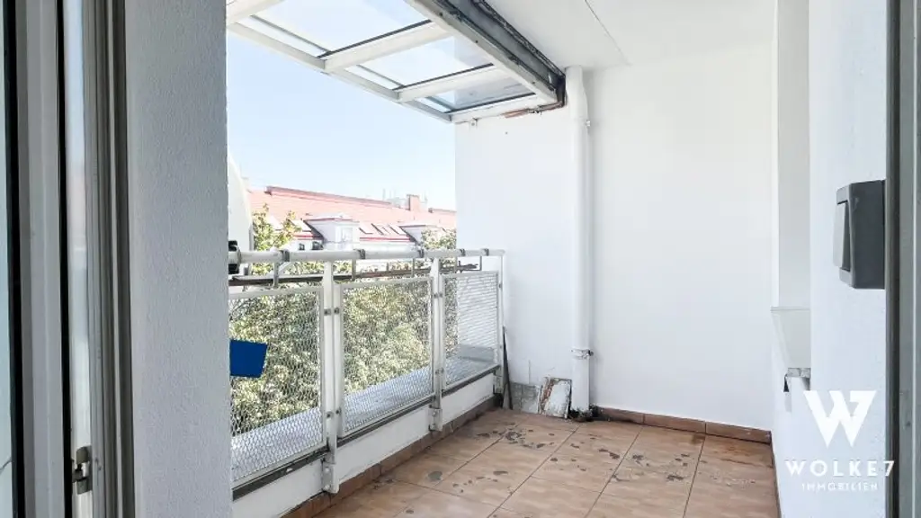 Helle und ruhige 4-Zimmer-Maisonette mit Loggia in Neubau I Nähe Donau