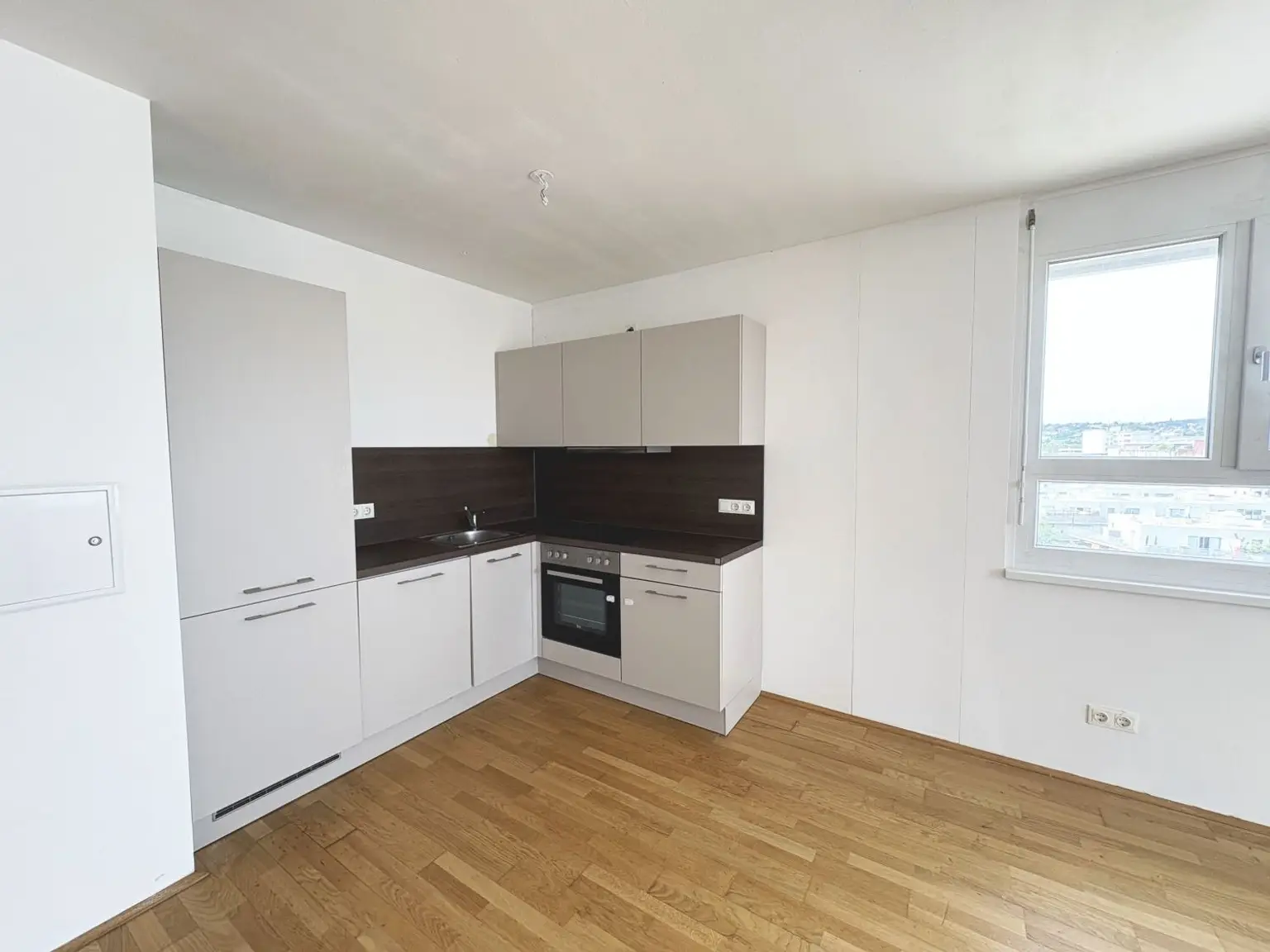 Q11 Leben in Simmering - 
3-Zimmer-Loggiawohnung mit Deckenkühlung - genießen Sie DIESEN Ausblick!
