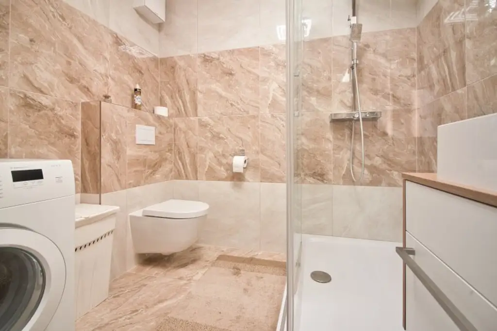 Exklusive 4-Zimmer Dachgeschosswohnung | private 39 m² Dachterrasse & Terrasse auf Wohnebene | Klimaanlage