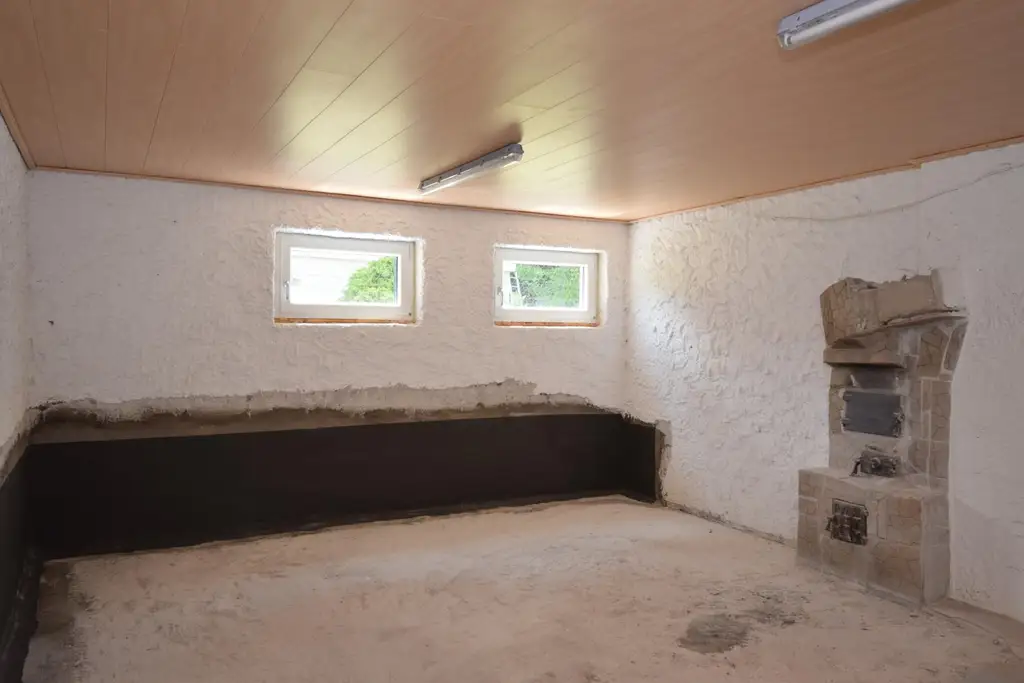 Netter Bungalow mit Garten und Pool