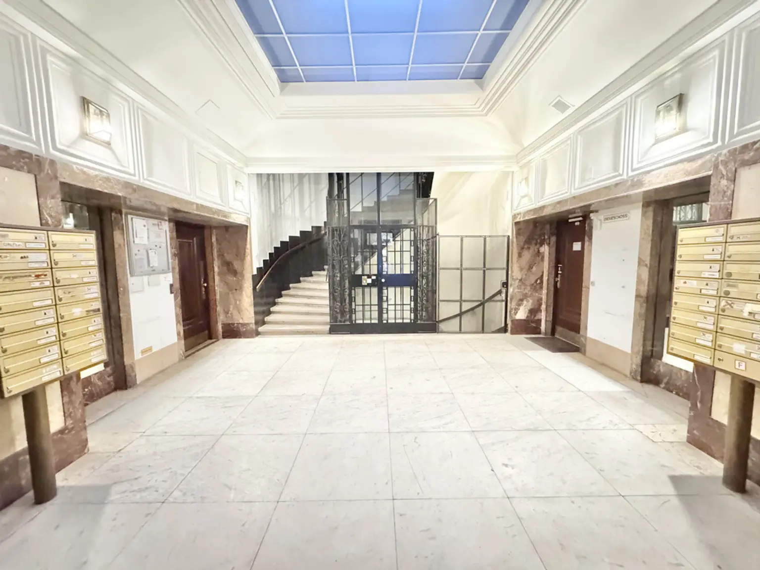 TOPLAGE | TRAUMHAFTE ALTBAUWOHNUNG MIT BALKON | HELLE 4 ZIMMER | U-BAHN-NÄHE