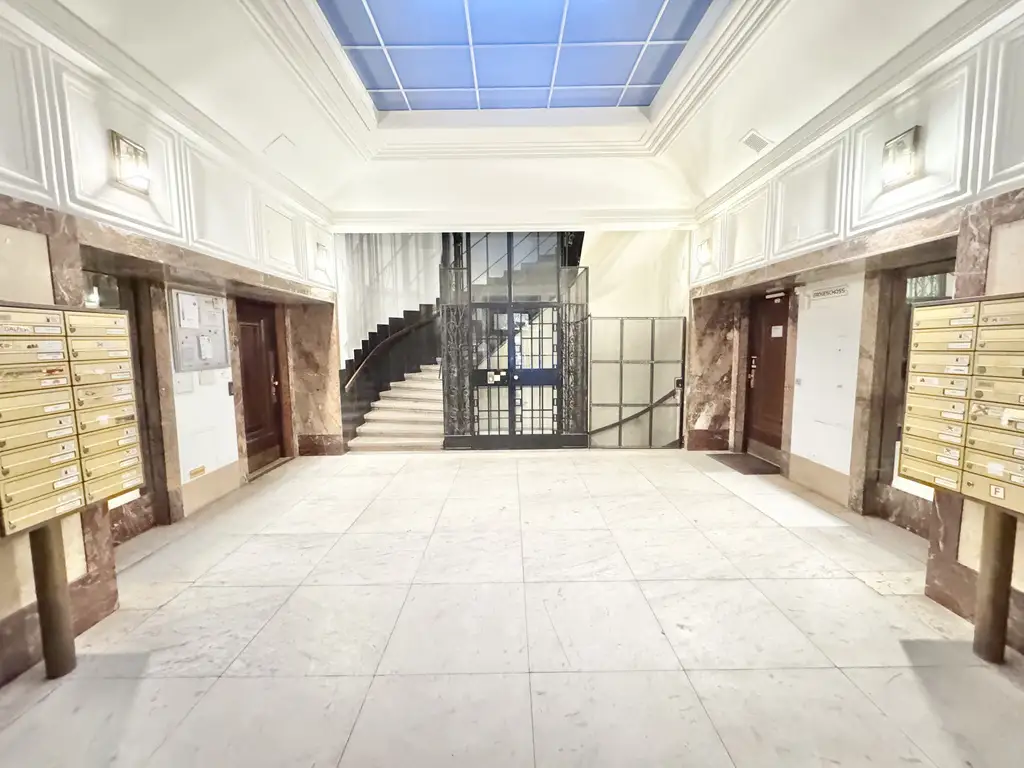 TOPLAGE | TRAUMHAFTE ALTBAUWOHNUNG MIT BALKON | HELLE 4 ZIMMER | U-BAHN-NÄHE