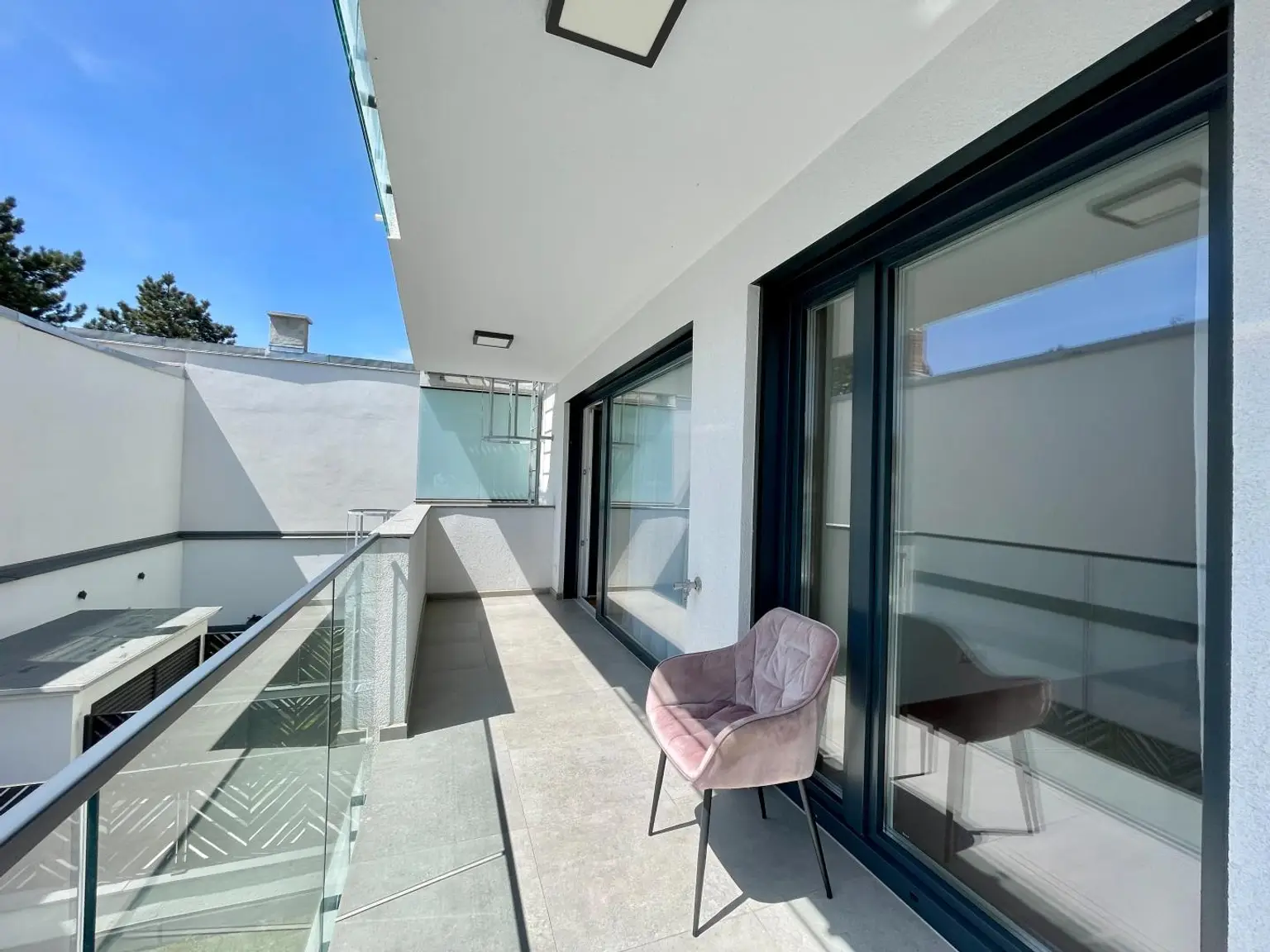 " Wohlfühlwohnung mit Balkon und Stil!"