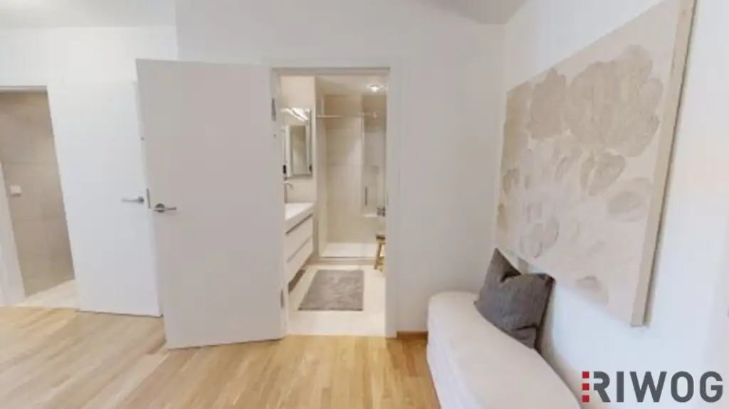 Erstbezug eines Luxus Dachgeschosses mit Fernblick auf Prater auf Stephansdom in der nähe der Donauinsel