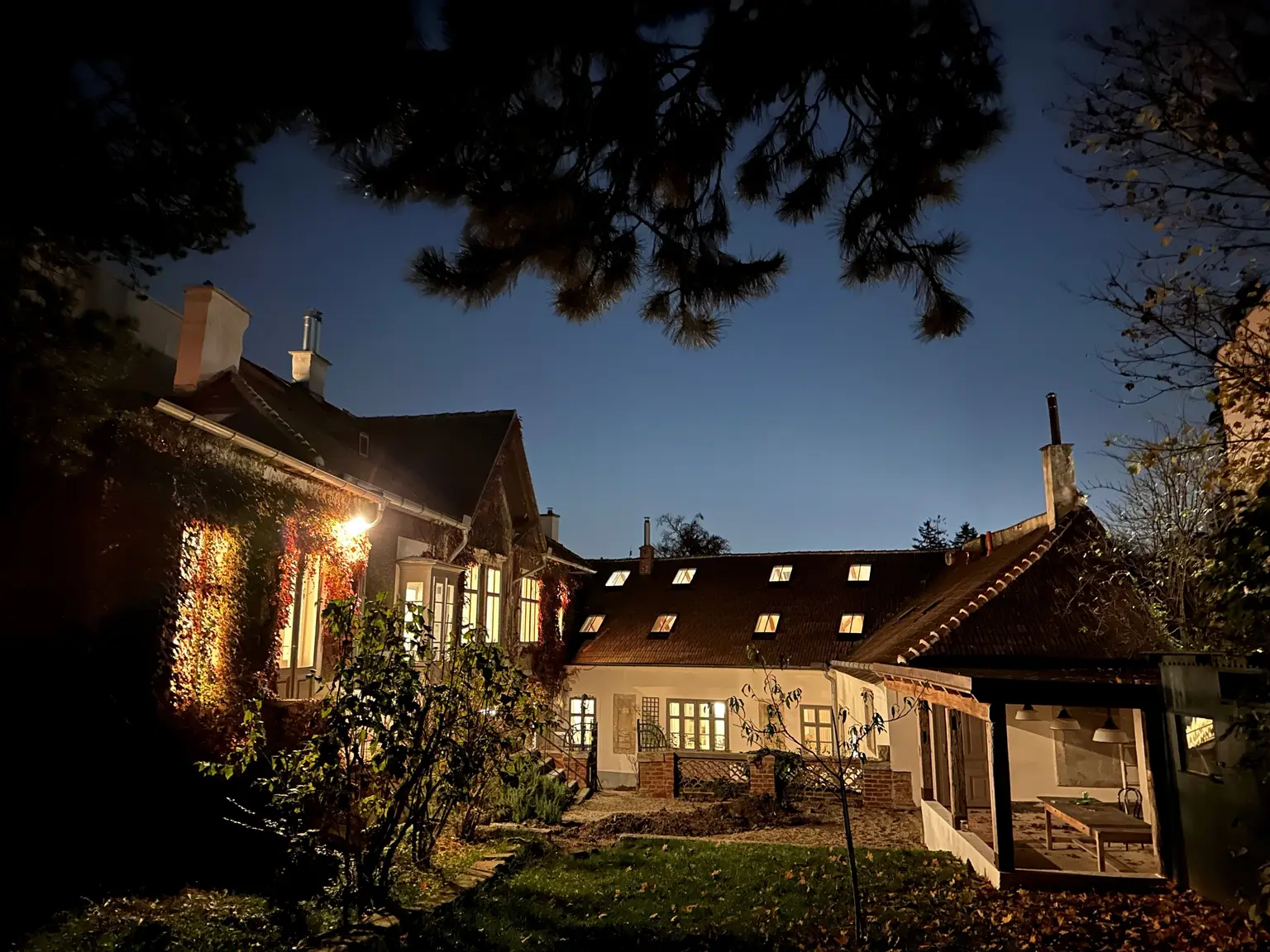 Wo Geschichte lebendig wird - Romantische Villa mit Park