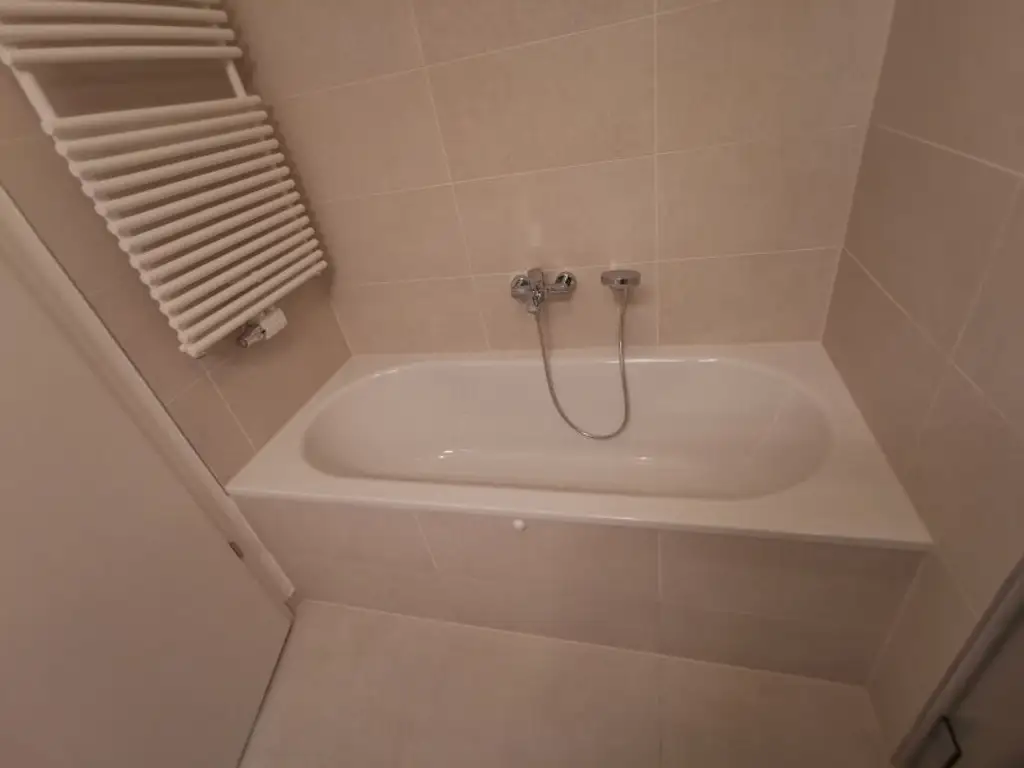 Moderne 3 Zimmer mit Balkon und vielen Extras im Haus!