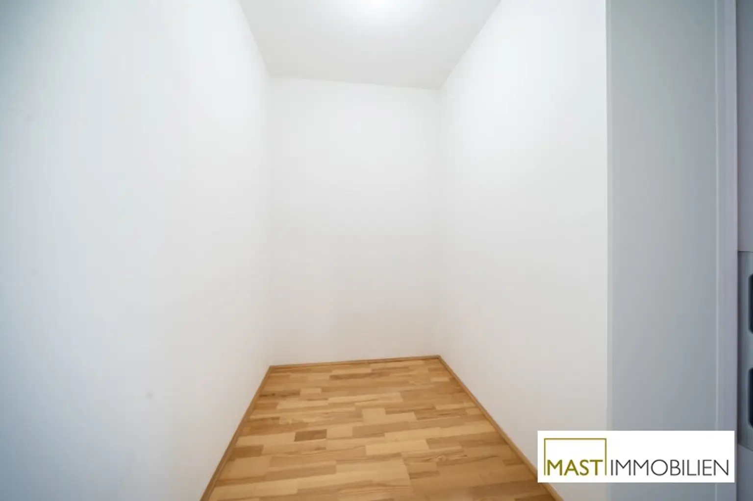 MIETKAUF - 2 Zimmer Wohnung mit Freifläche