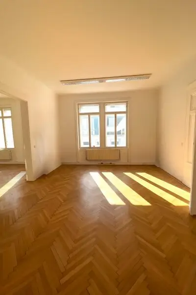 Repräsentative  Bürofläche/Praxis im Stilaltbau direkt beim Karlsplatz/Karlskirche  zu vermieten!