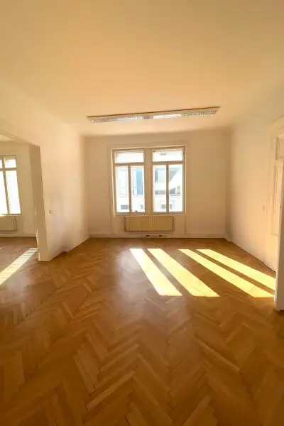 Repräsentative  Bürofläche/Praxis im Stilaltbau direkt beim Karlsplatz/Karlskirche  zu vermieten!