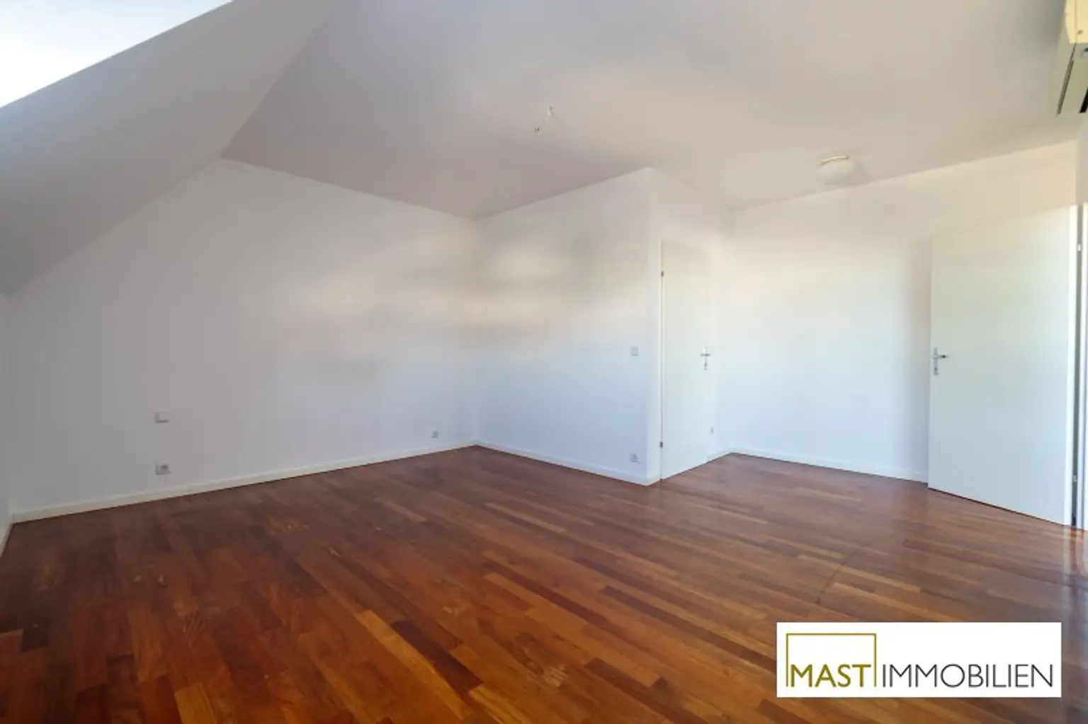 Optimal aufgeteilte 4 Zimmer Wohnung in exklusiver Lage direkt im 9. Bezirk / Alsergrund