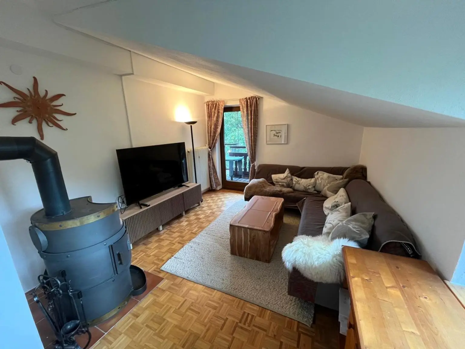 Möblierte 3-Zimmer-Ferienwohnung mit Seeblick in Zell am See zur Langzeitmiete