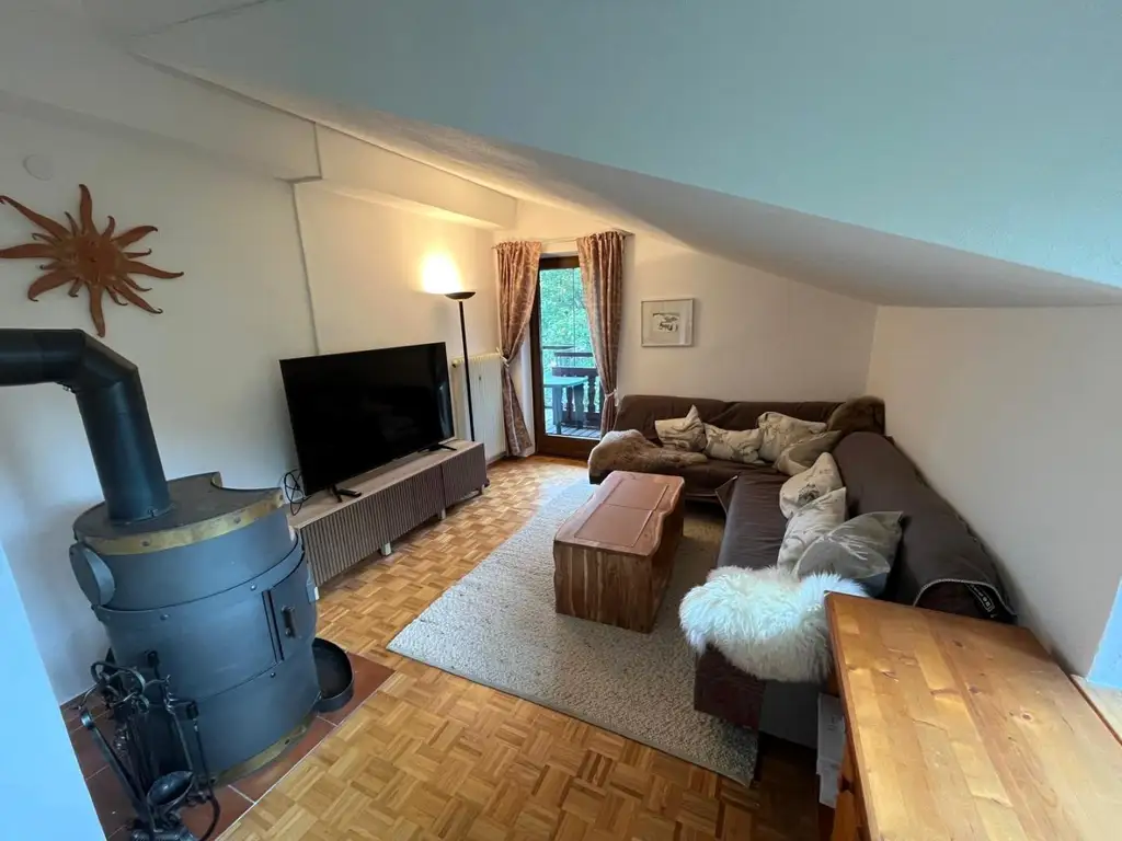 Möblierte 3-Zimmer-Ferienwohnung mit Seeblick in Zell am See zur Langzeitmiete