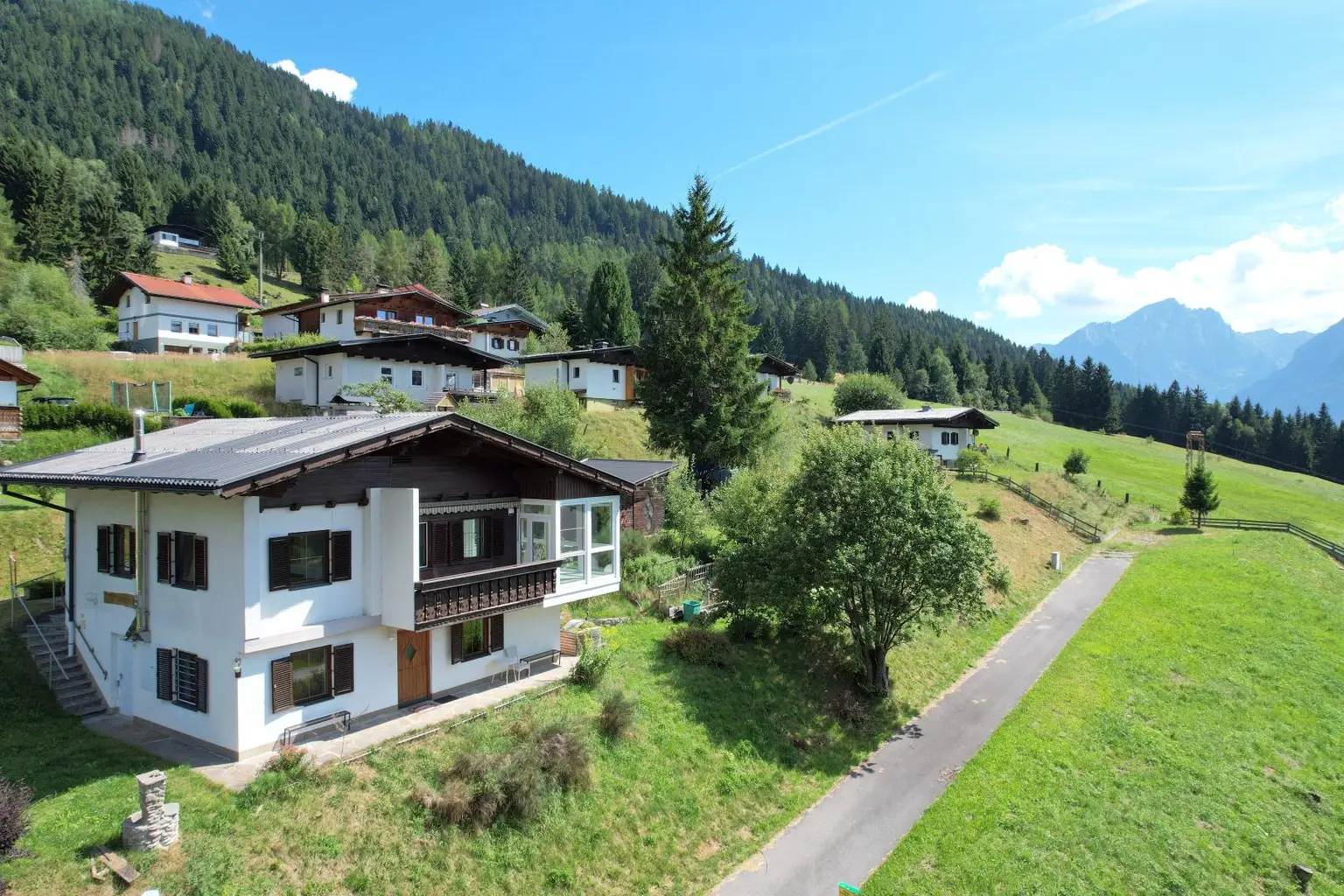 Zwischen Bergen und Natur - Wohnhaus mit 2 Wohneinheiten