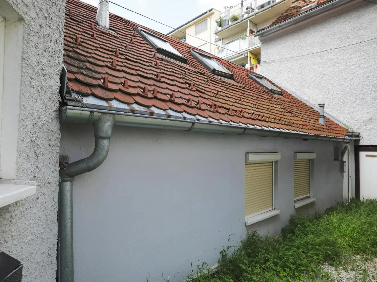 Renovierungsbedürftiges ZInshaus mit aureichend Parkplätzen im Trendbezirk Graz/Lend