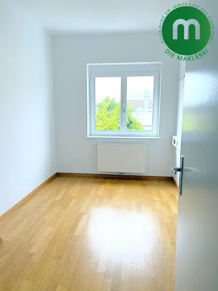 Büro oder Praxis in Top-Lage am Kagraner Platz – 1220 Wien