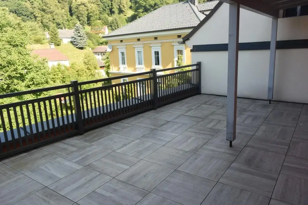 Großzügige Mieteinheit mit Terrasse