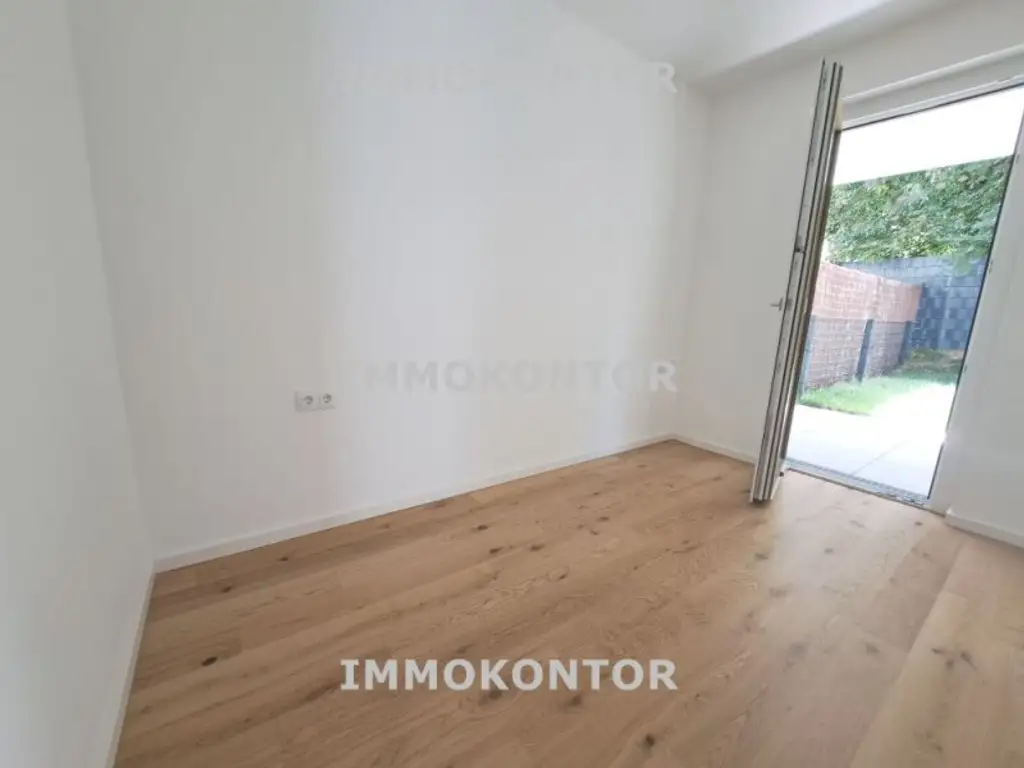 KOMPAKT mit Garten und Stellplatz