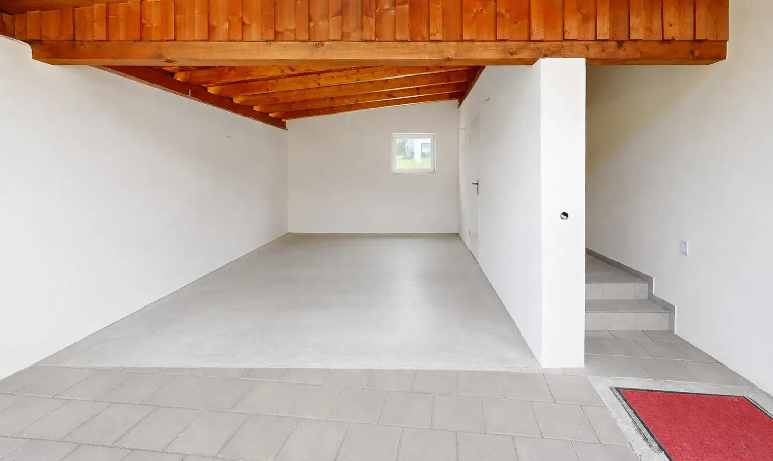 Pfunds - Haus - Garage