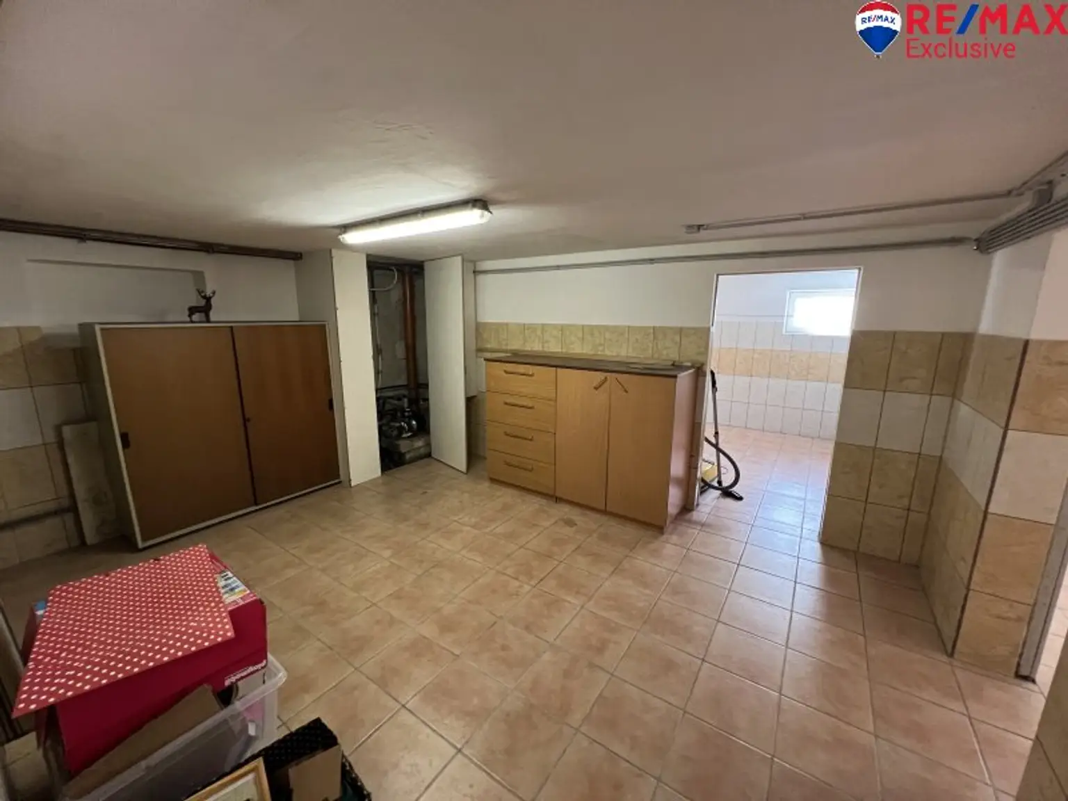 Großzügiges Einfamilienhaus mit Garten, Terrasse & Garage in Ebenfurth, 4 Zimmer, 195m²