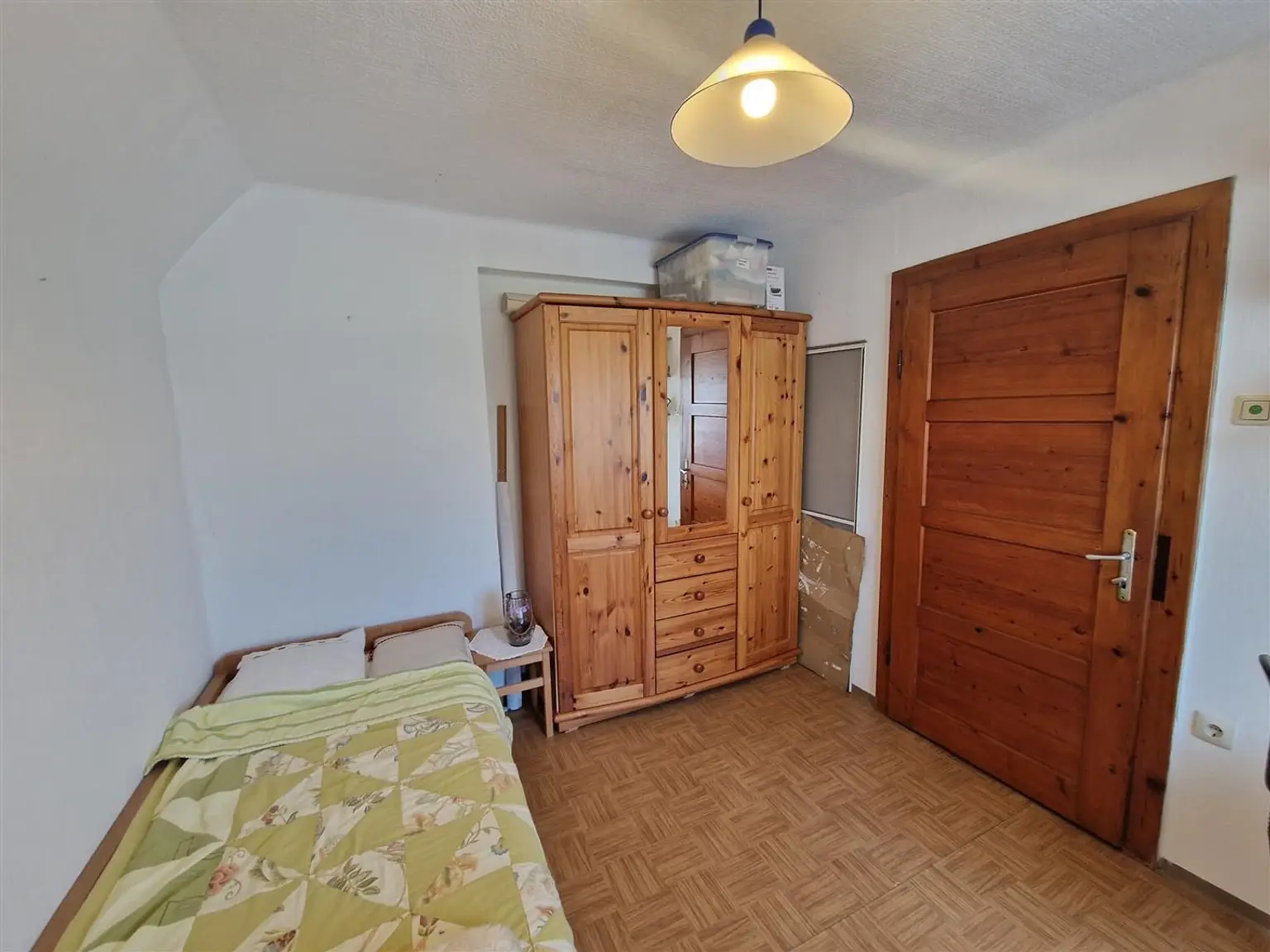 Solides Einfamilienhaus mit Charme und modernisierter Technik