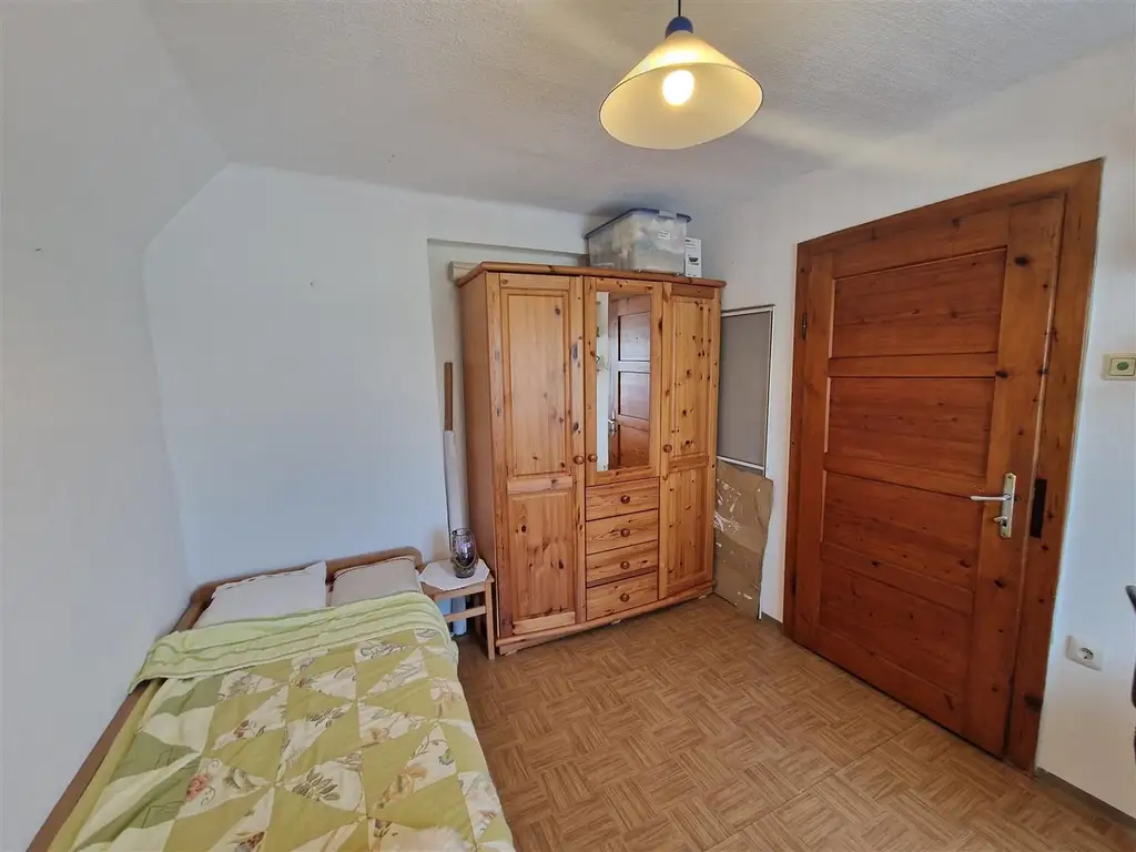 Solides Einfamilienhaus mit Charme und modernisierter Technik
